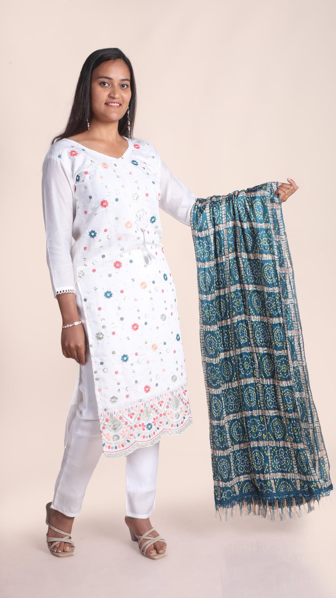 Daisy White Floral Embroidery Suit Set