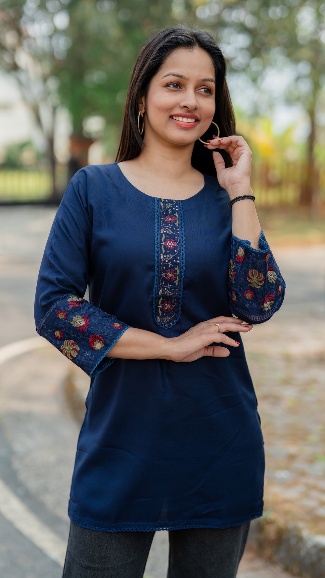 AURA SHORT KURTI