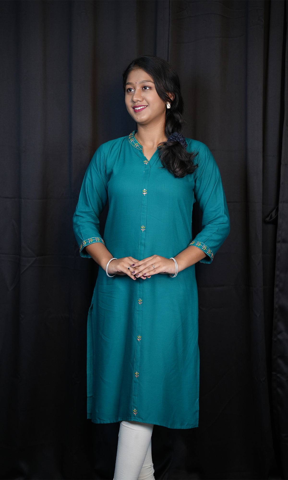 Rayon Slub Kurti with Embroidered Chinese Collar