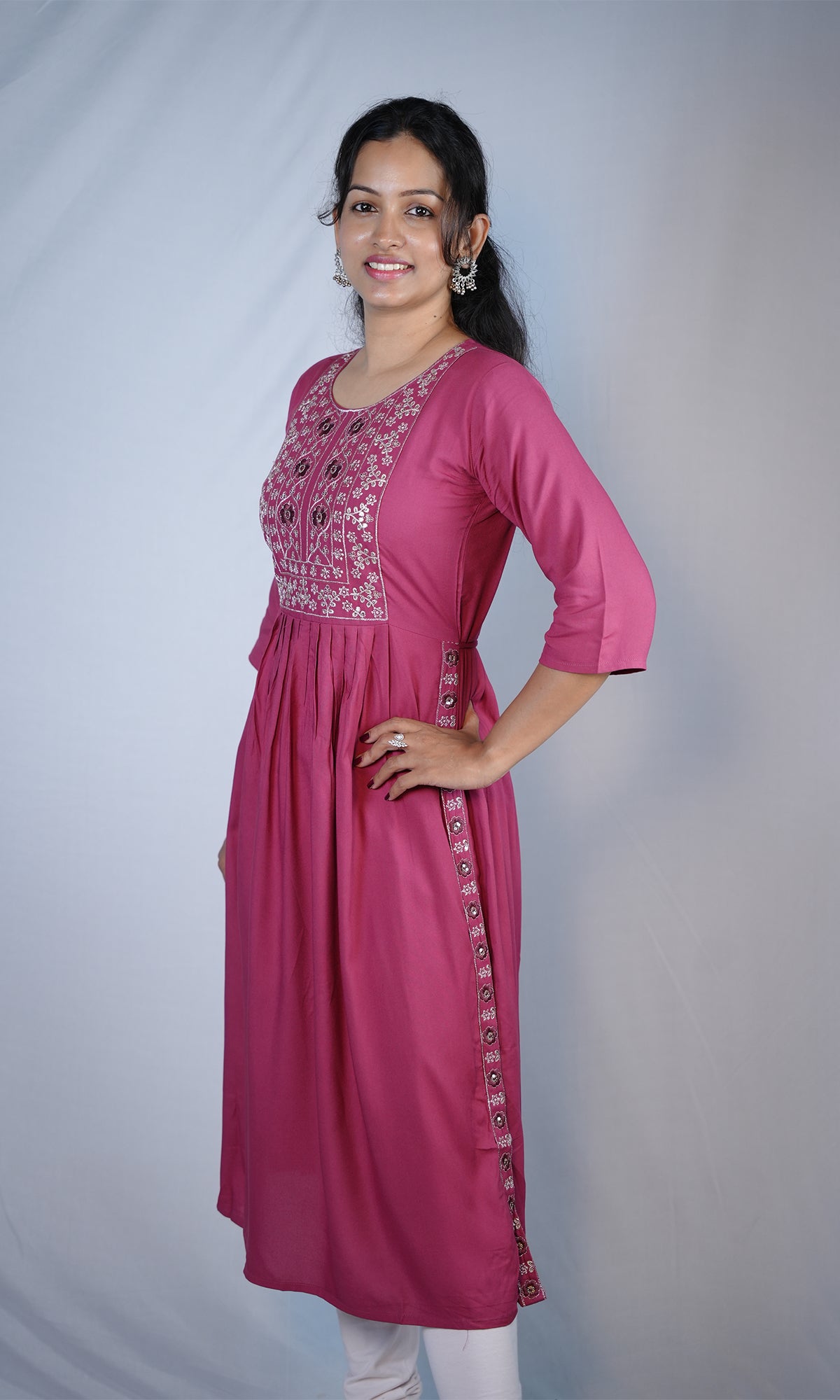 Nyra Cut Reyon Flare Kurti