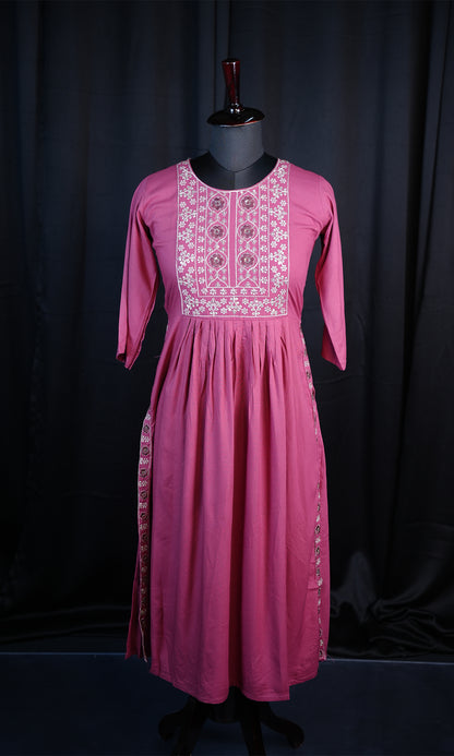 Nyra Cut Reyon Flare Kurti