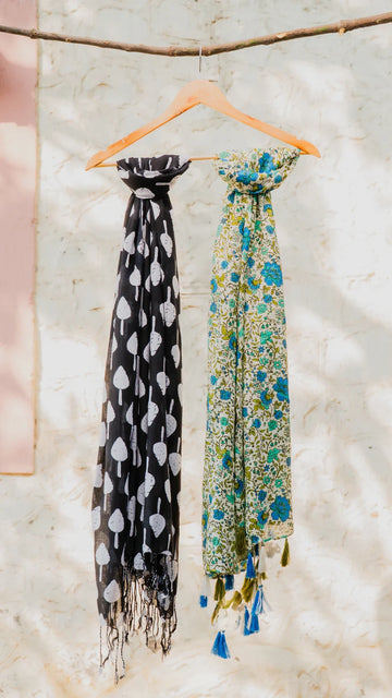 Elegant Mars Scarf Combo