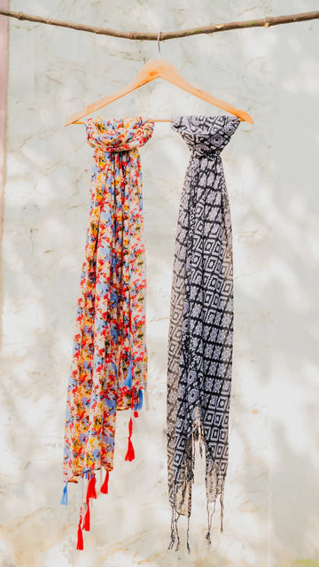 Elegant Mars Scarf Combo