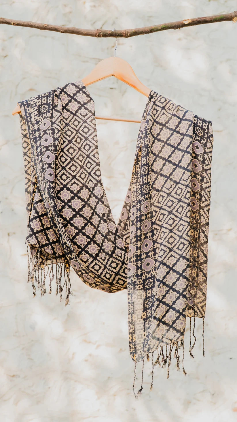Elegant Mars Scarf Combo