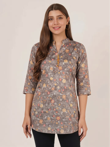 Women Floral Print Mandarin Collar Short Kurti with 3/4 Sleeves